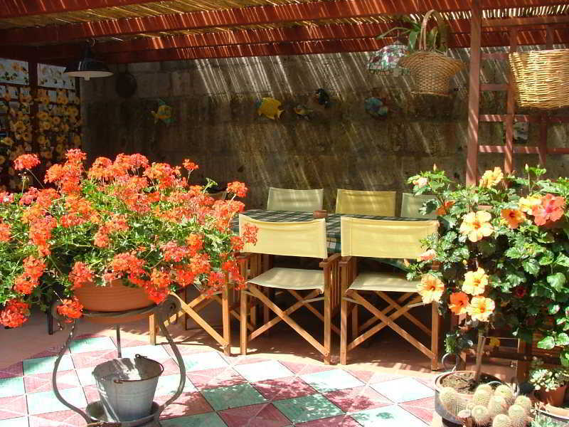 Orchid Corner Guesthouse 메타 외부 사진